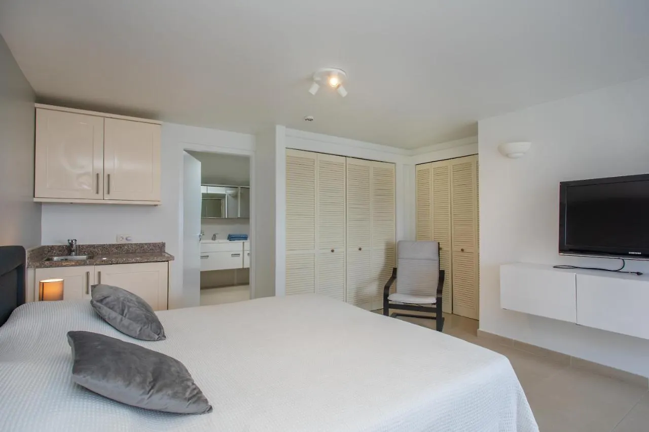 Blue Bay Beach Apartments  Blue Bay
